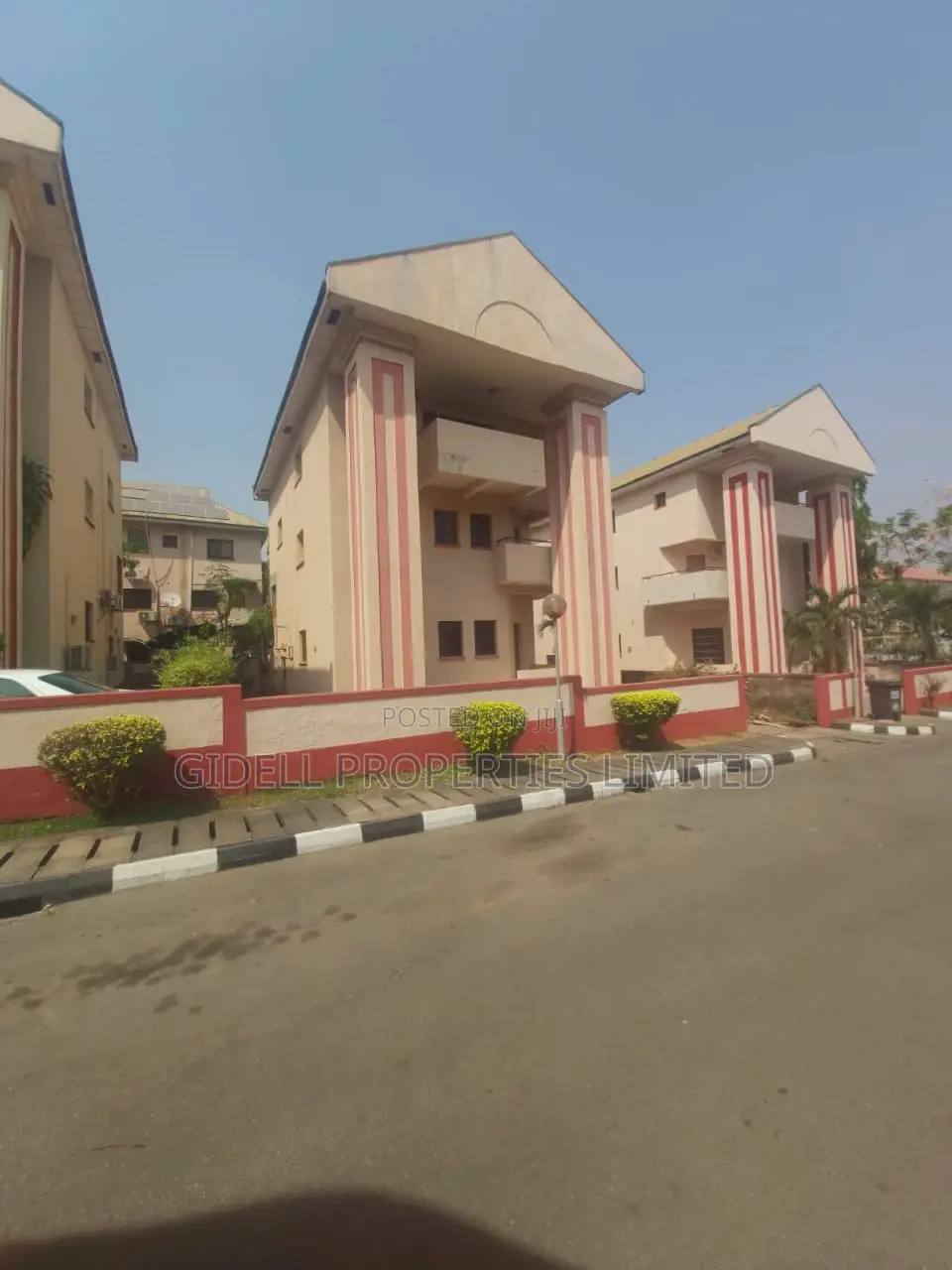 4bdrm Duplex in Maitama for sale