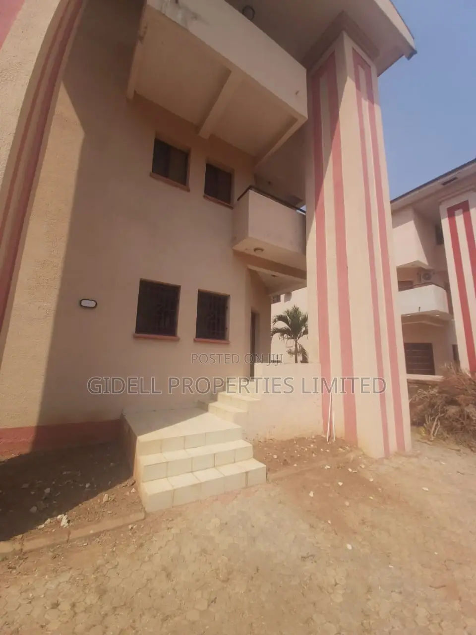 4bdrm Duplex in Maitama for sale