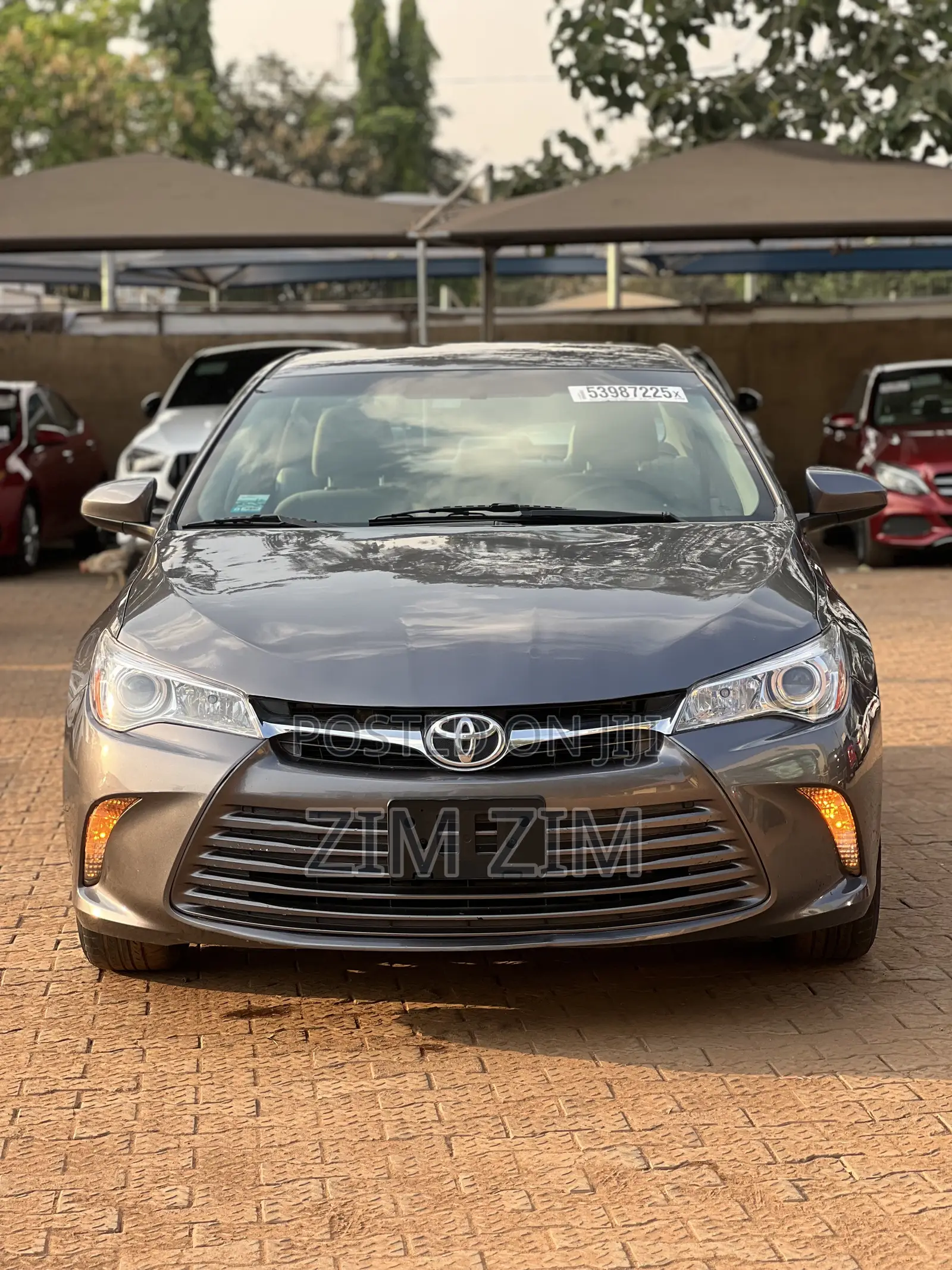 Toyota Camry LE 4dr Sedan (2.5L 4cyl 6A) 2017 Gray