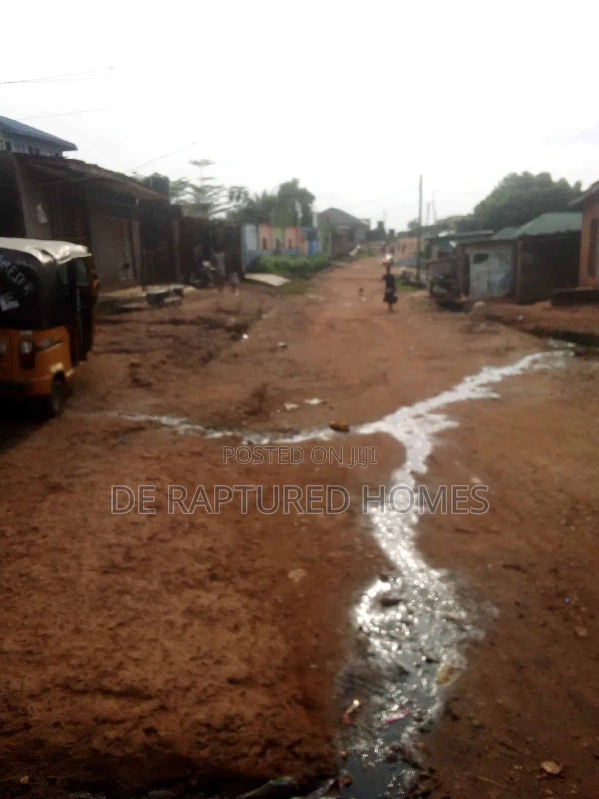 10bdrm Bungalow in Ayobo for sale