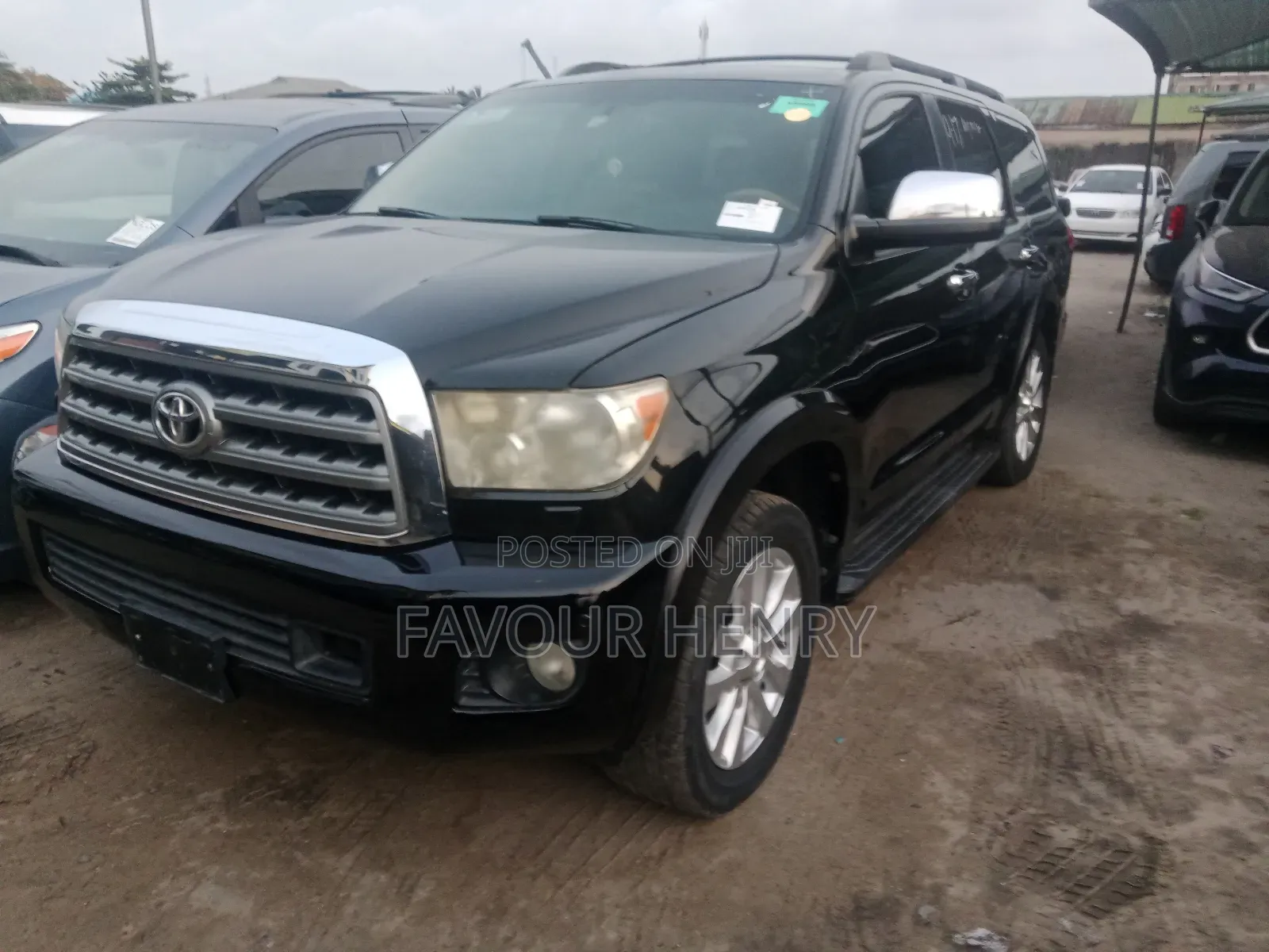 Toyota Sequoia Platinum 4dr SUV 4WD (5.7L 8cyl 6A) 2012 Black