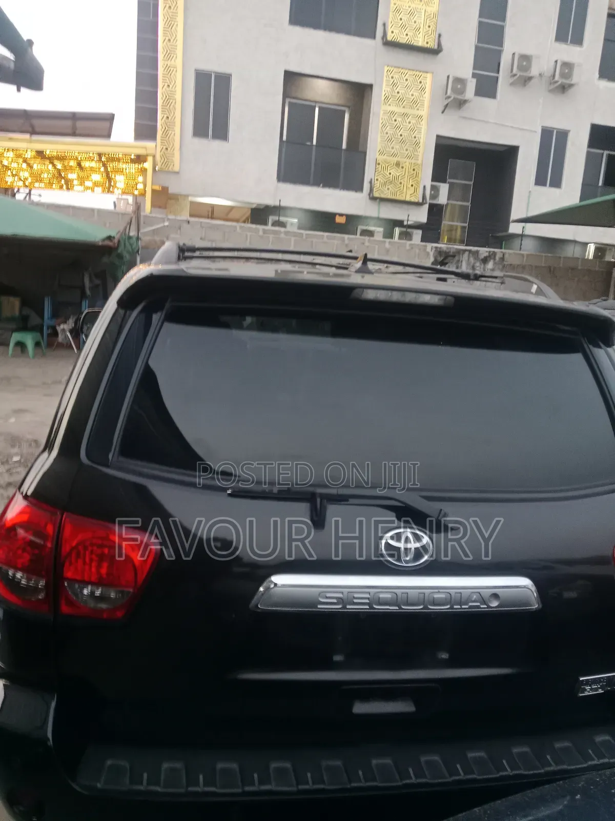 Toyota Sequoia Platinum 4dr SUV 4WD (5.7L 8cyl 6A) 2012 Black