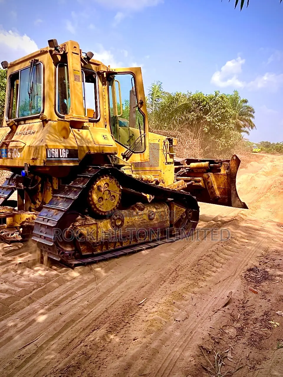 Heavy Equipment Bulldozer D6h For Hire