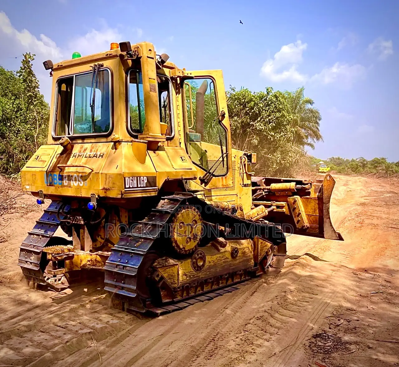 Heavy Equipment Bulldozer D6h For Hire