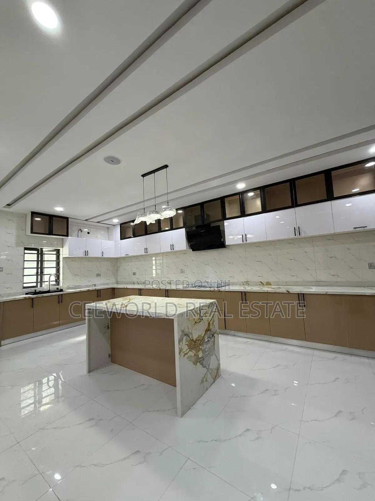 5bdrm Duplex in Yemoja Street for sale
