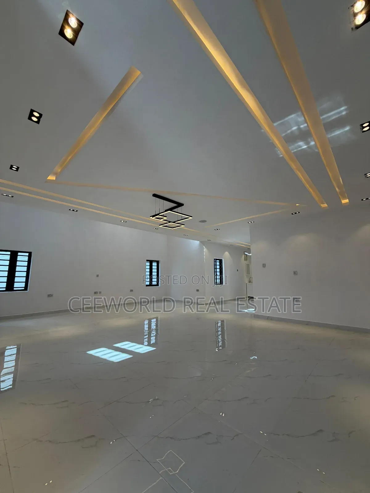 5bdrm Duplex in Yemoja Street for sale