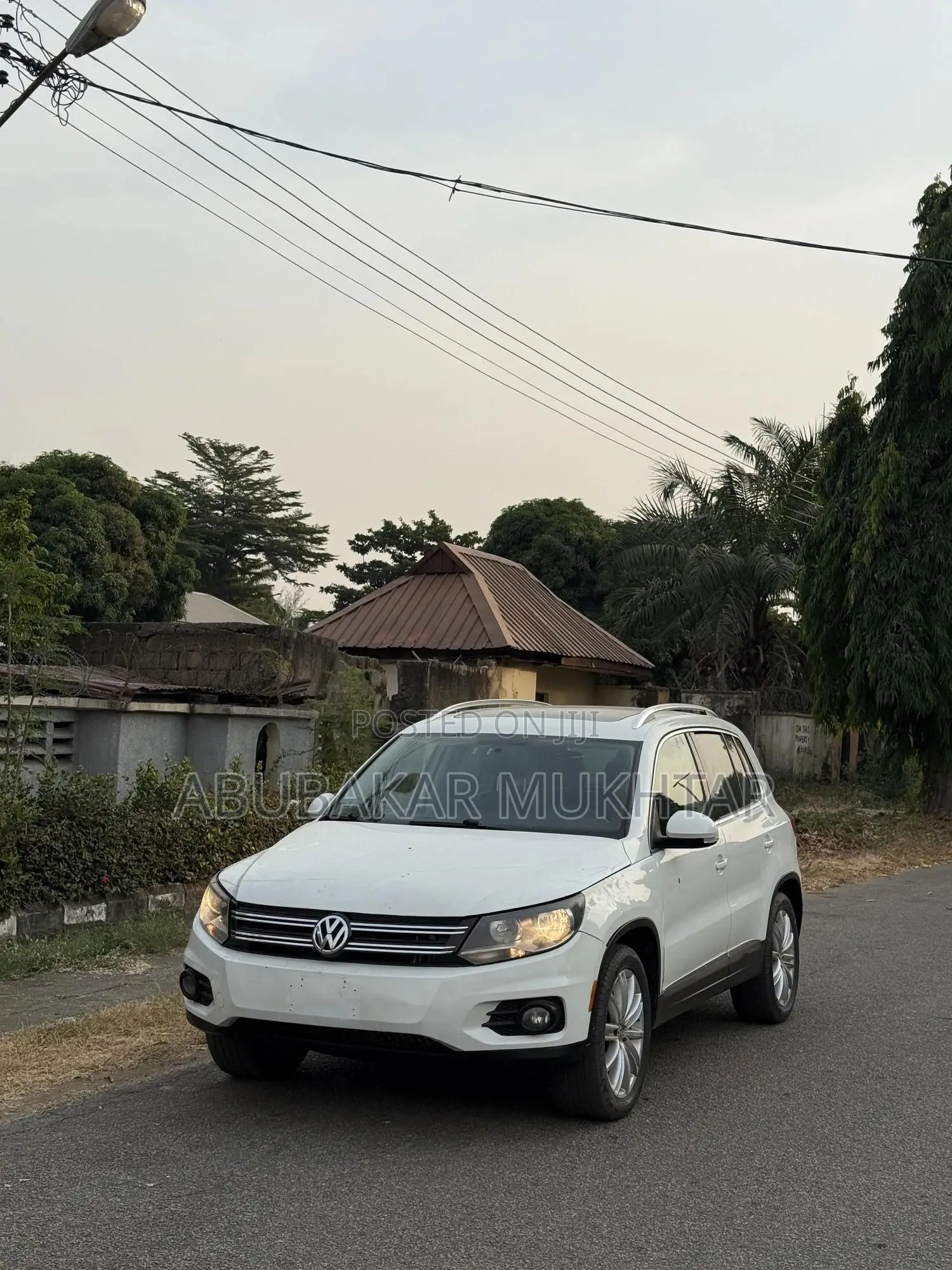 Volkswagen Tiguan SE 4Motion 4dr SUV AWD (2.0L 4cyl Turbo 6A) 2014