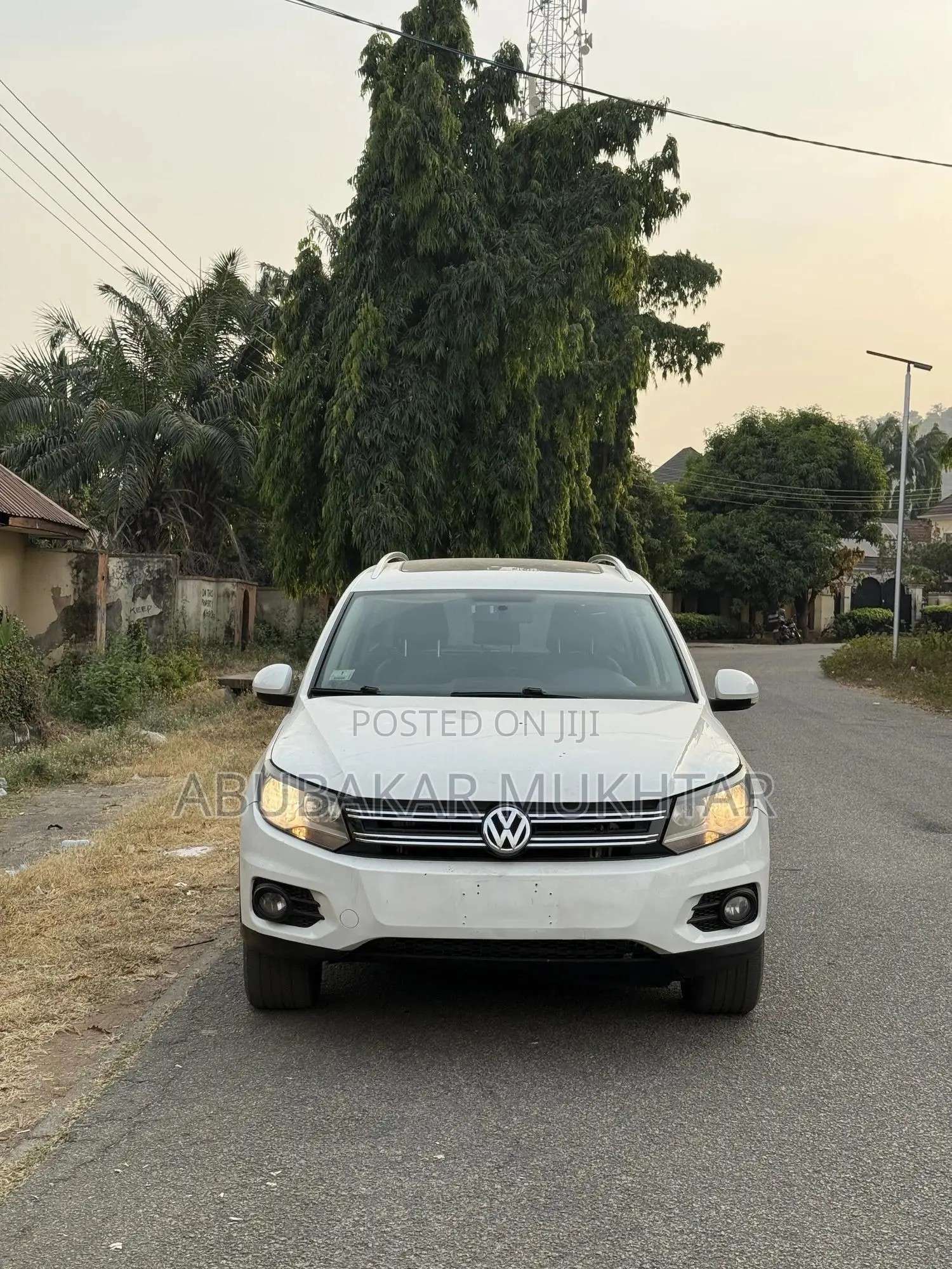 Volkswagen Tiguan SE 4Motion 4dr SUV AWD (2.0L 4cyl Turbo 6A) 2014