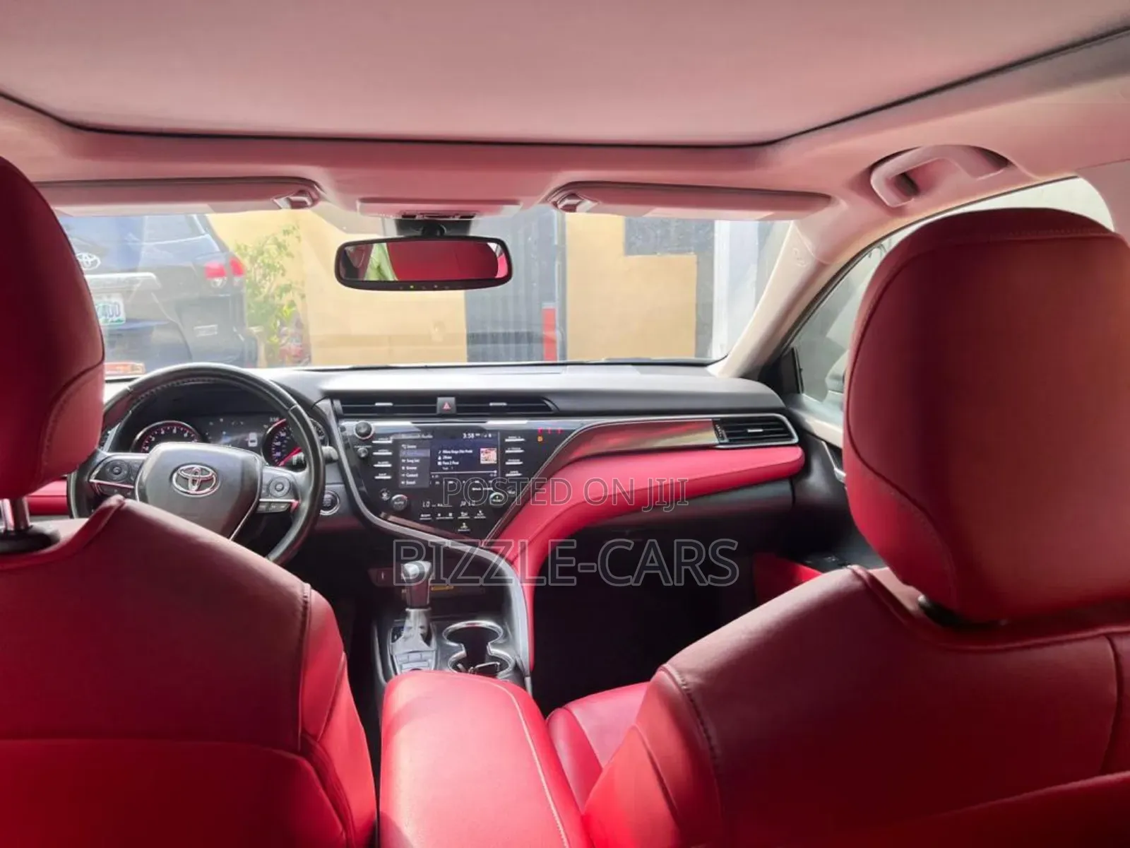 Toyota Camry XSE FWD 2020 Silver
