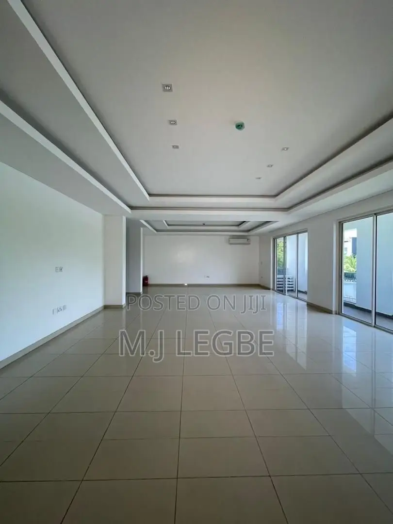 3bdrm Apartment in Banana Island, Ikoyi for rent