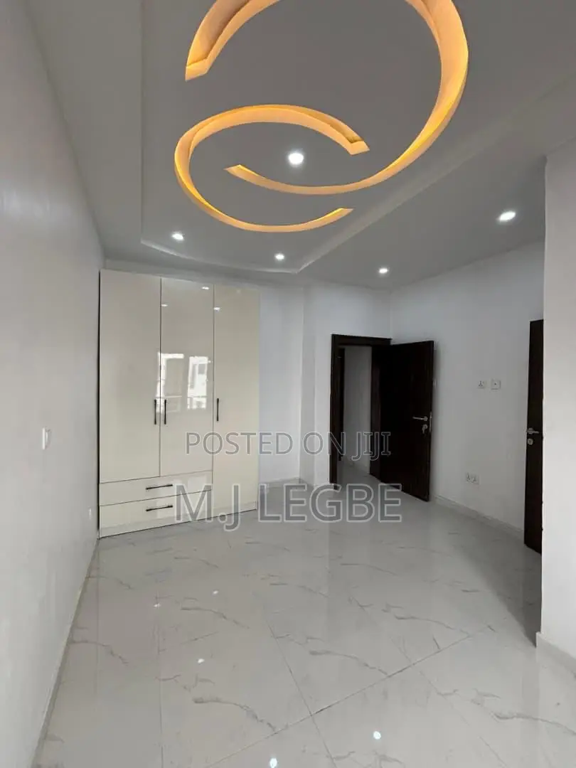 3bdrm Apartment in Ikoyi for rent