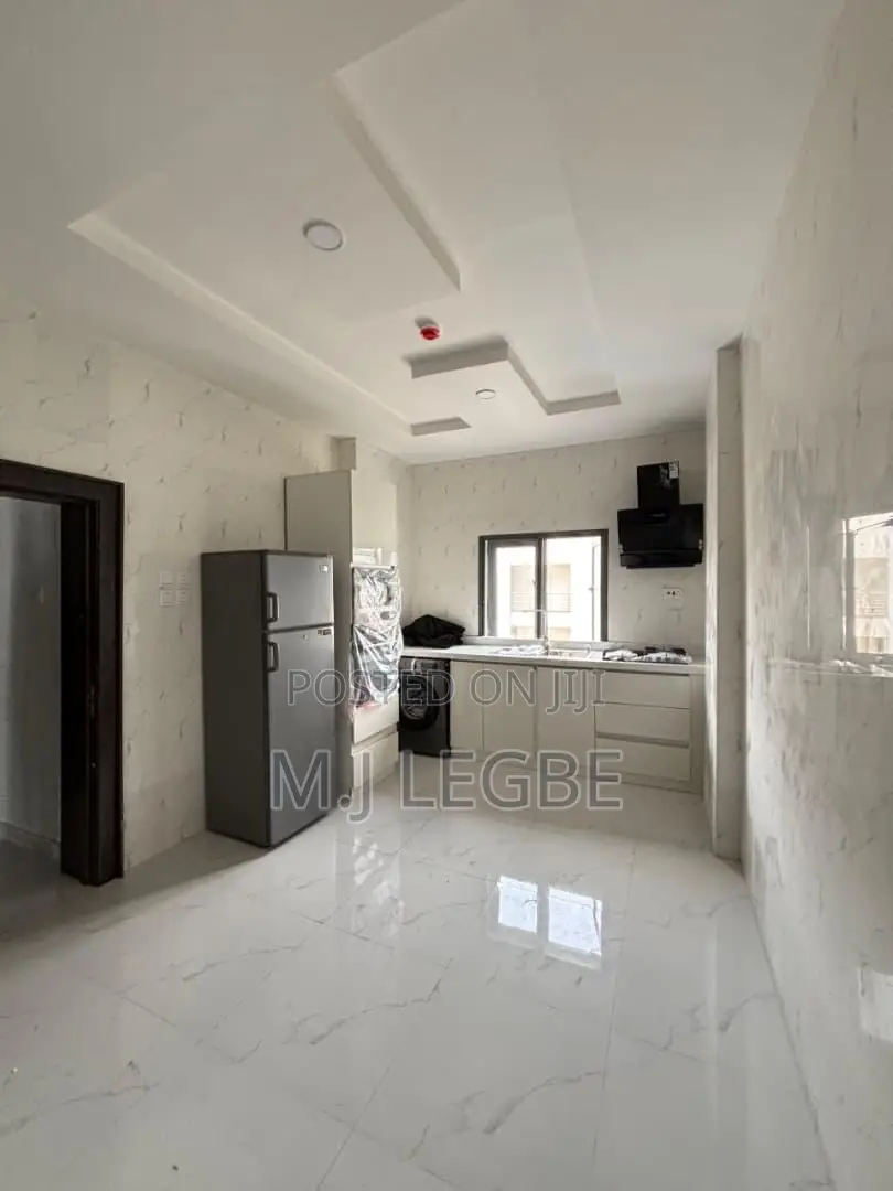 3bdrm Apartment in Ikoyi for rent