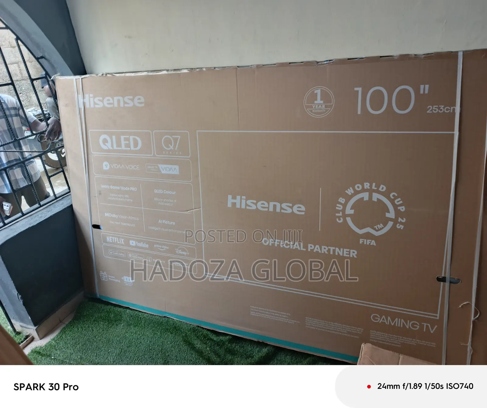 Hisense 100-inch Smart Qled Screen Tv100q7q