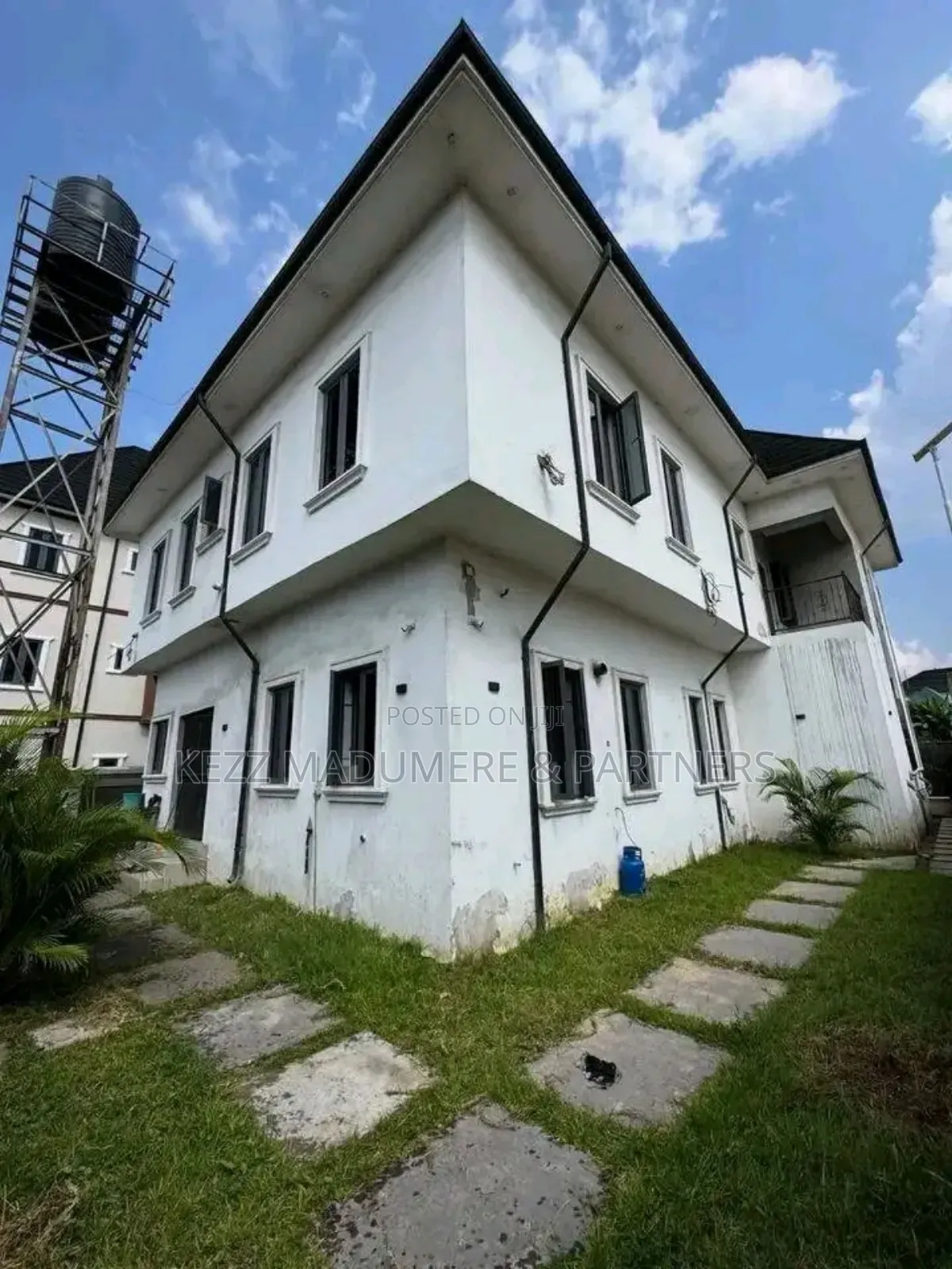 7bdrm Duplex in Gated Estate Sars for sale