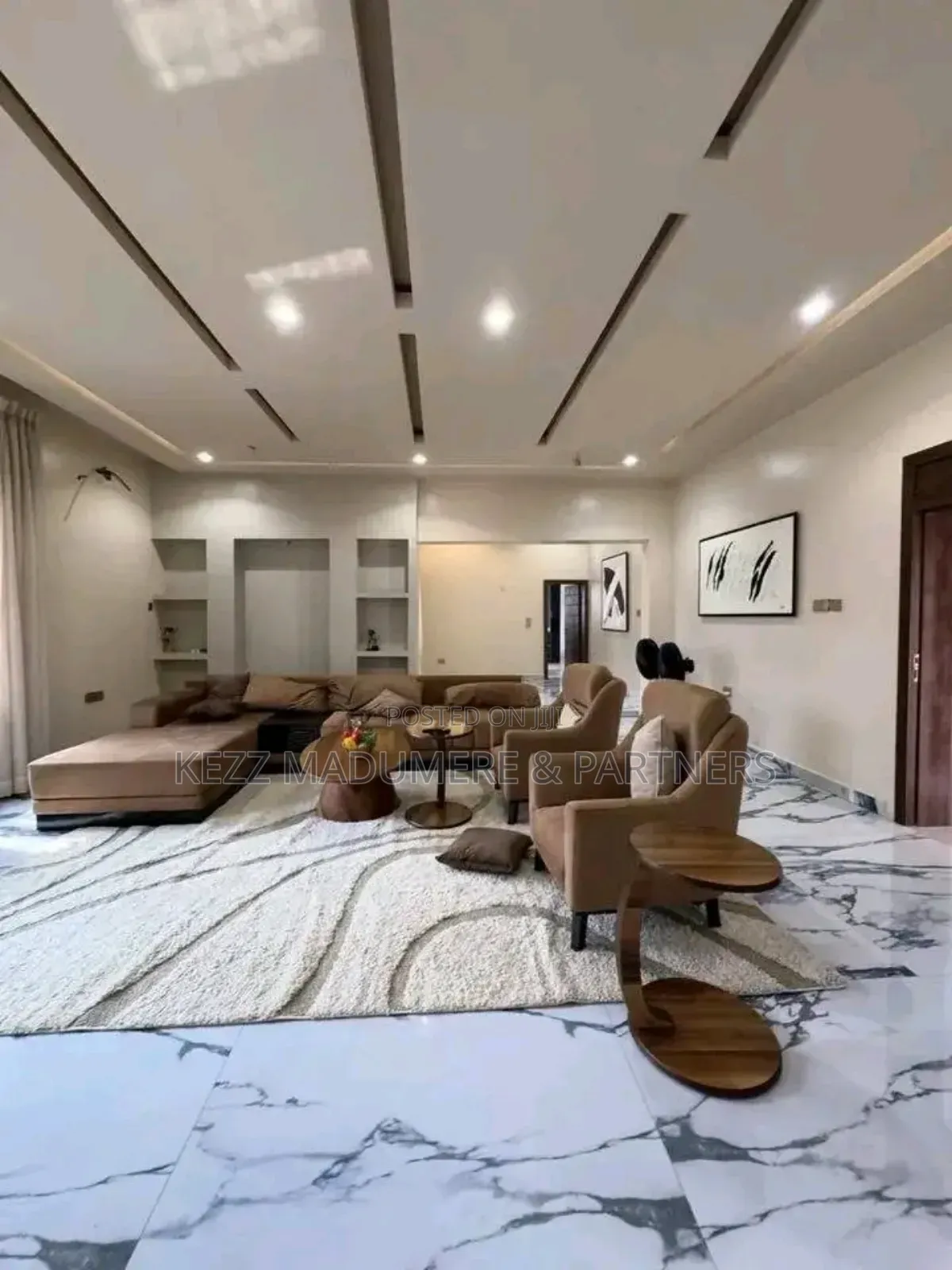 7bdrm Duplex in Gated Estate Sars for sale