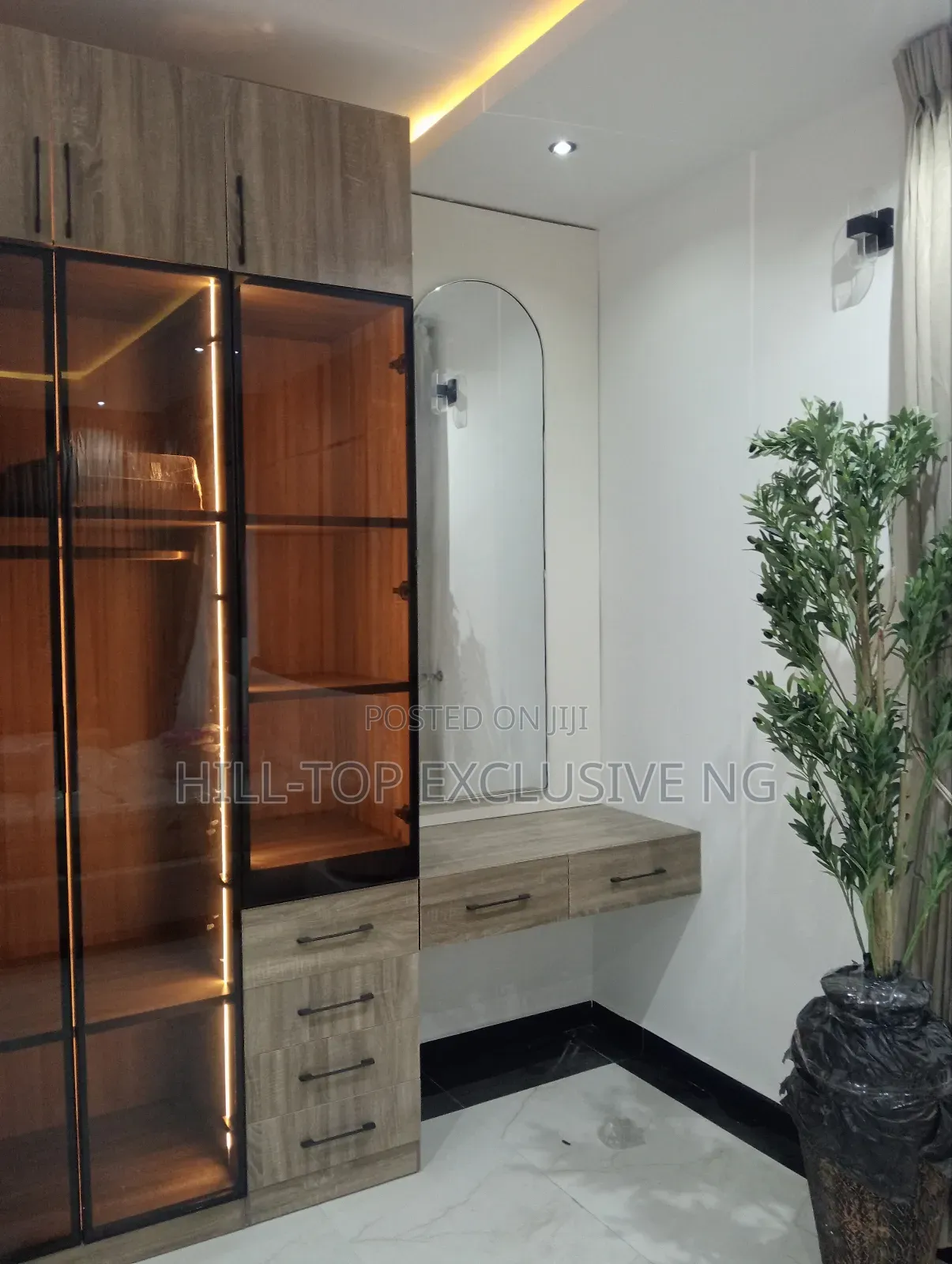 Consoles, Kitchen Cabinets and Wardrobes