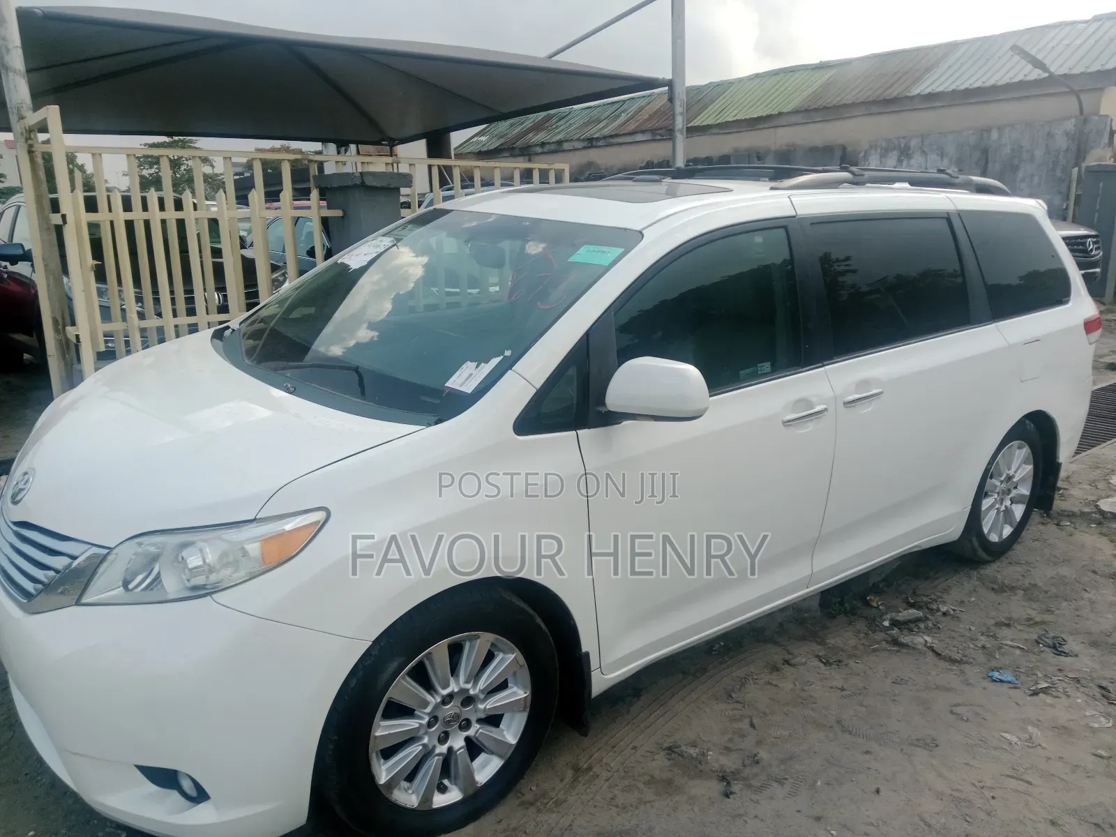 Toyota Sienna Limited 7 Passenger 2011 White