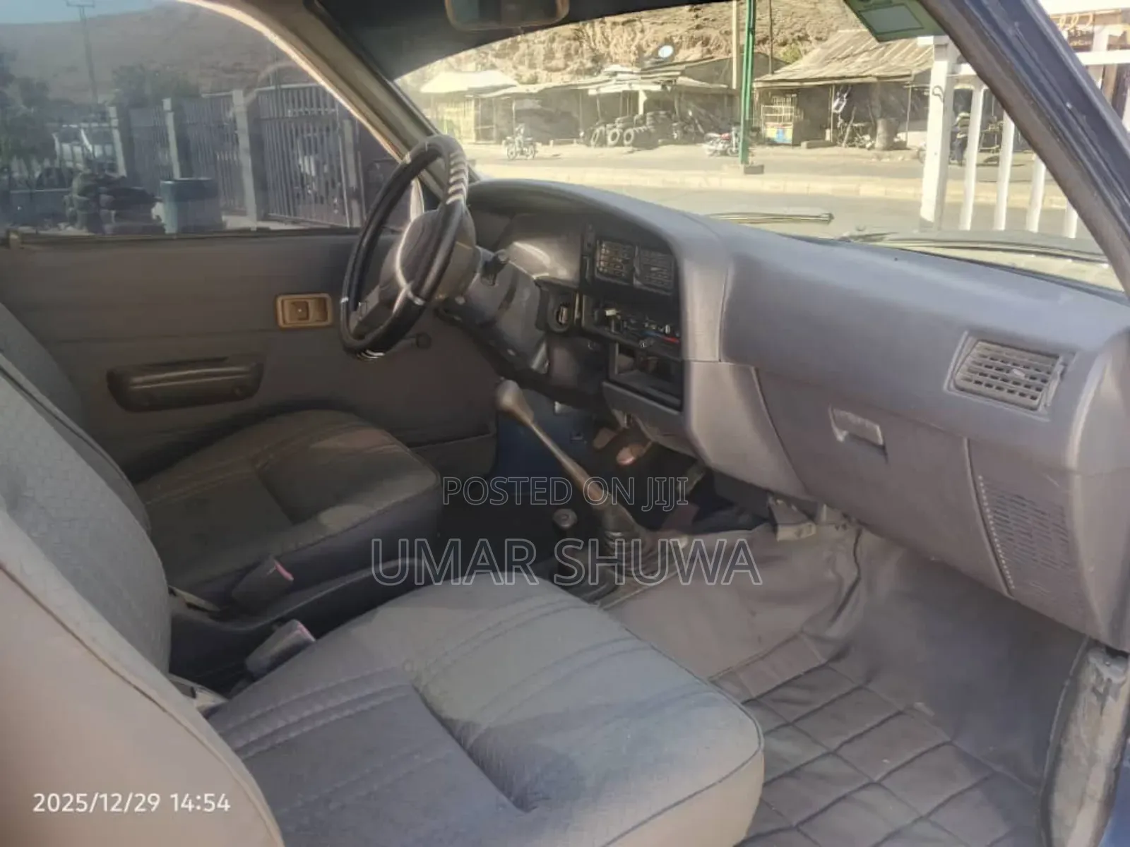 Toyota Hilux 1998 White