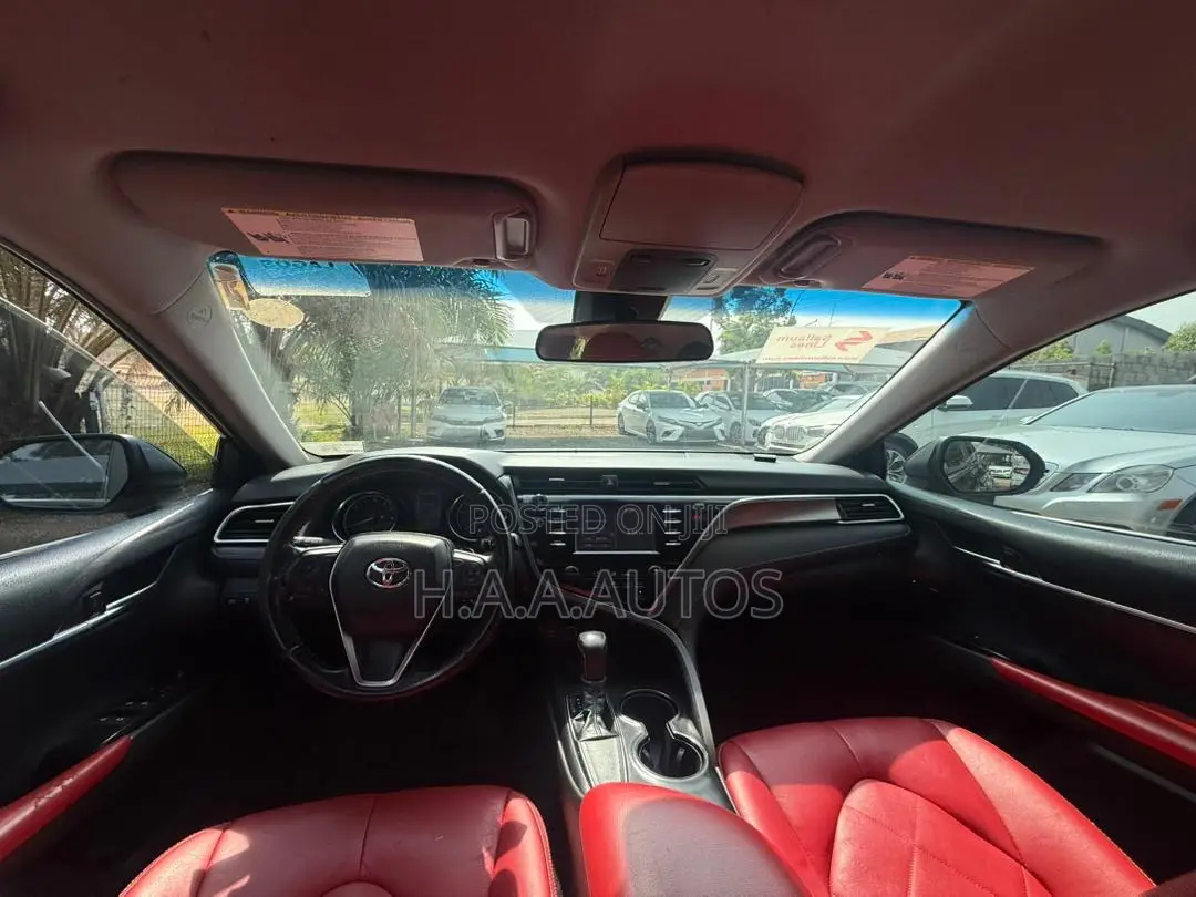 Toyota Camry SE (2.5L 4cyl 8A) 2019 Black
