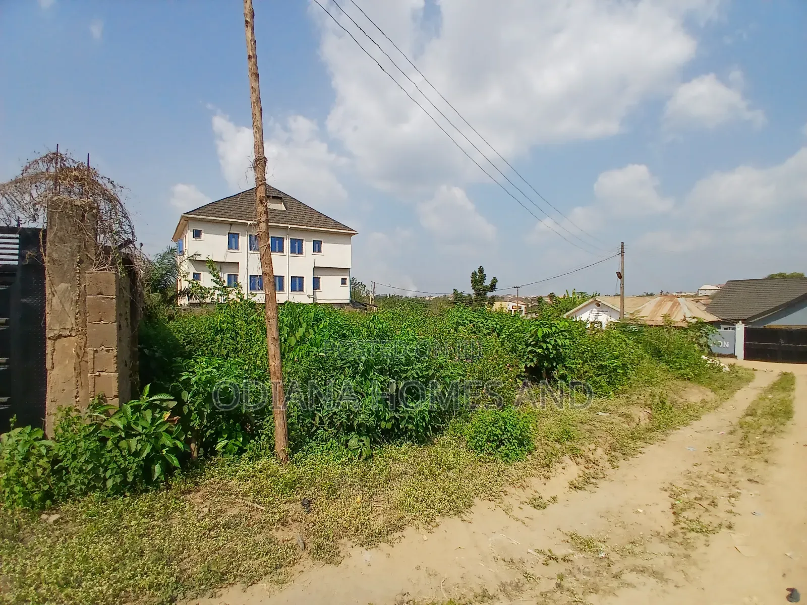 Mixed-Use Land for Sale – 1 Plot to Main Road,Olorunda Aba Road,Ibadan