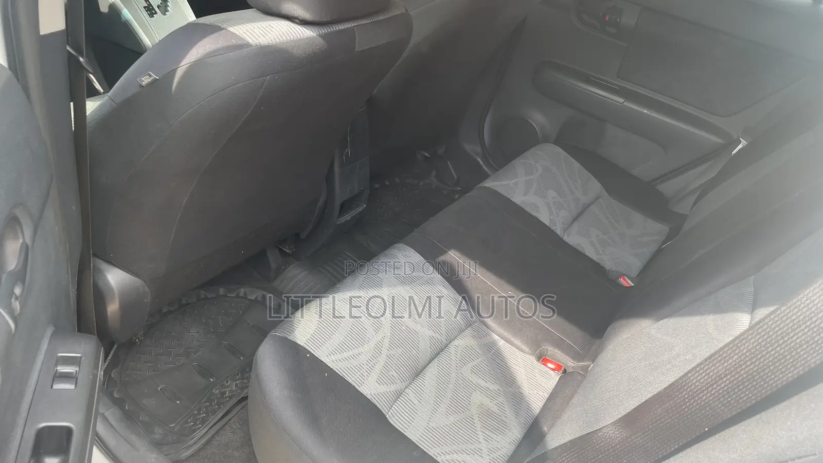 Scion xB Base 2012 White