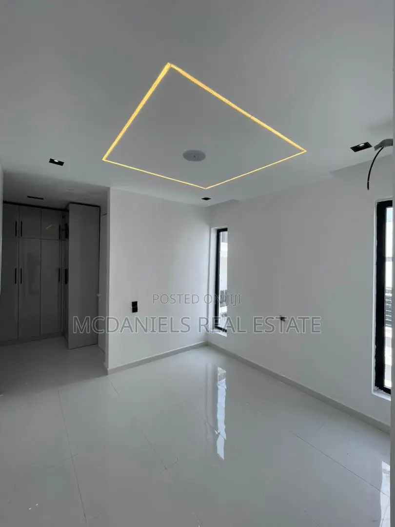 Furnished 5bdrm Duplex in VGC / Ajah for sale