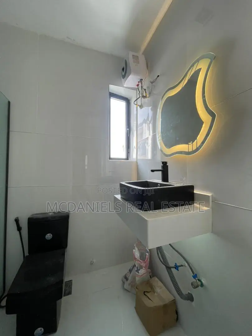 Furnished 5bdrm Duplex in VGC / Ajah for sale
