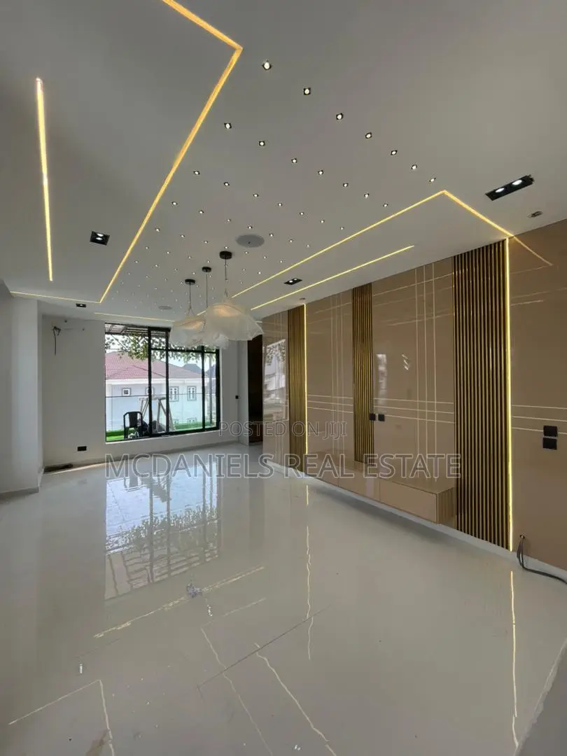 Furnished 5bdrm Duplex in VGC / Ajah for sale