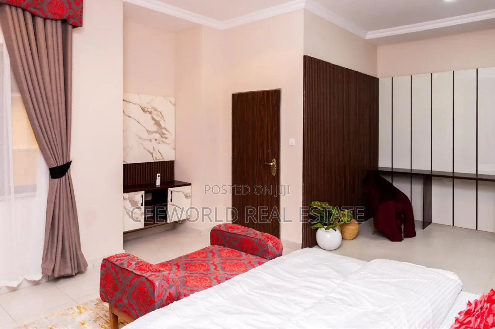 Furnished 5bdrm Duplex in Olive Courts Agodi for rent