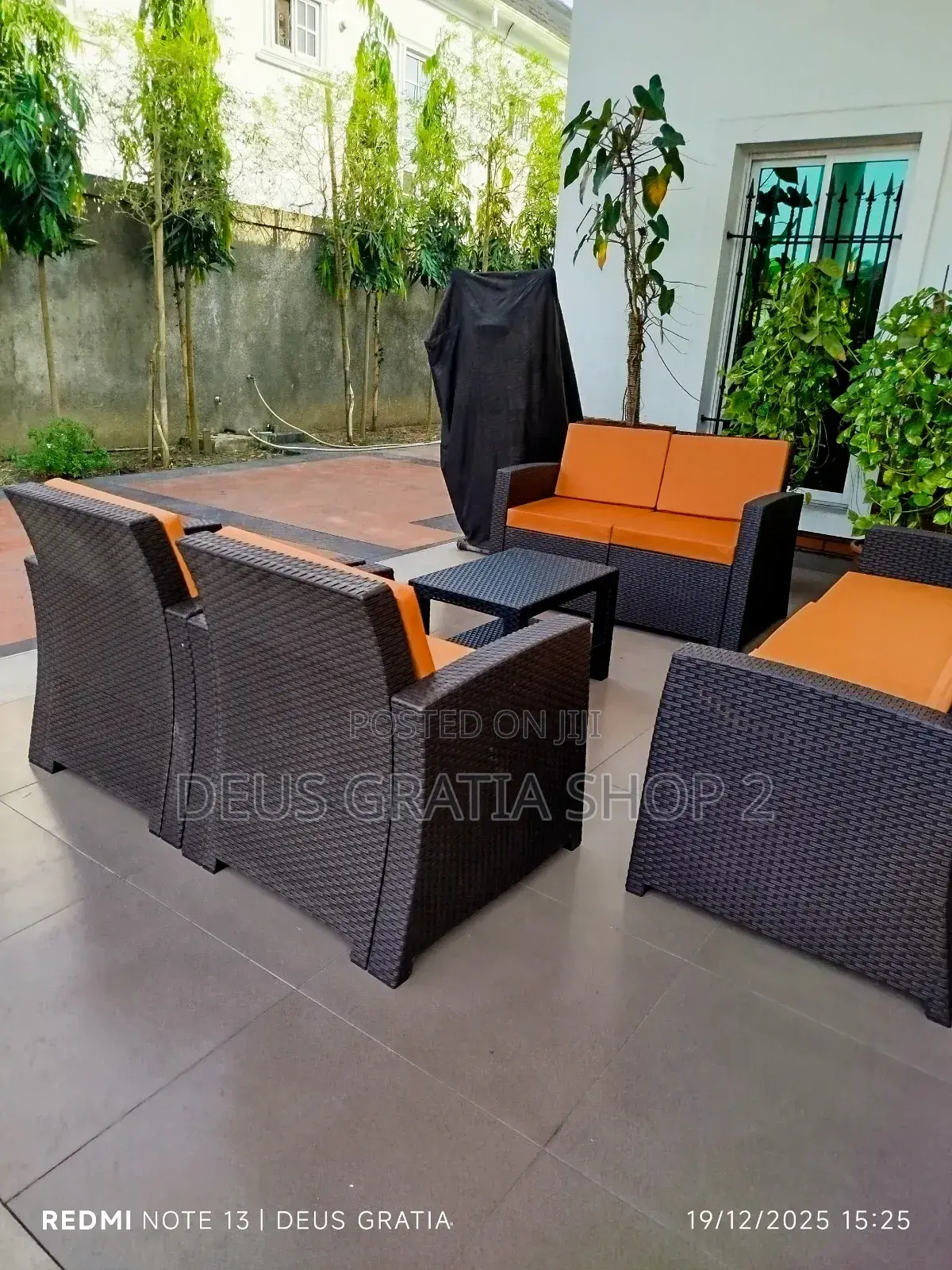 Black Horse Lugano Rattan Garden Sofa Waterproof, 3+2+1+1 + Table