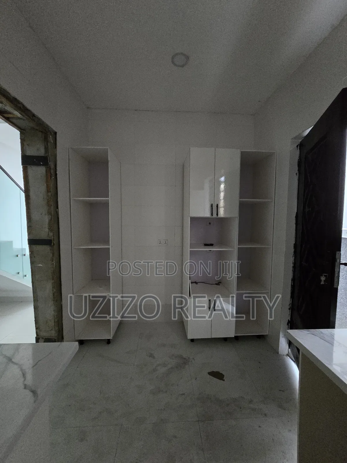 4bdrm Duplex in Ikota Gra for sale