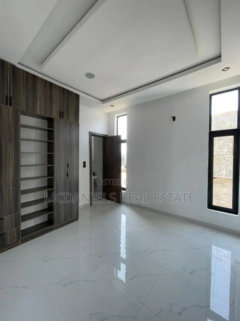 Furnished 4bdrm Duplex in VGC / Ajah for sale