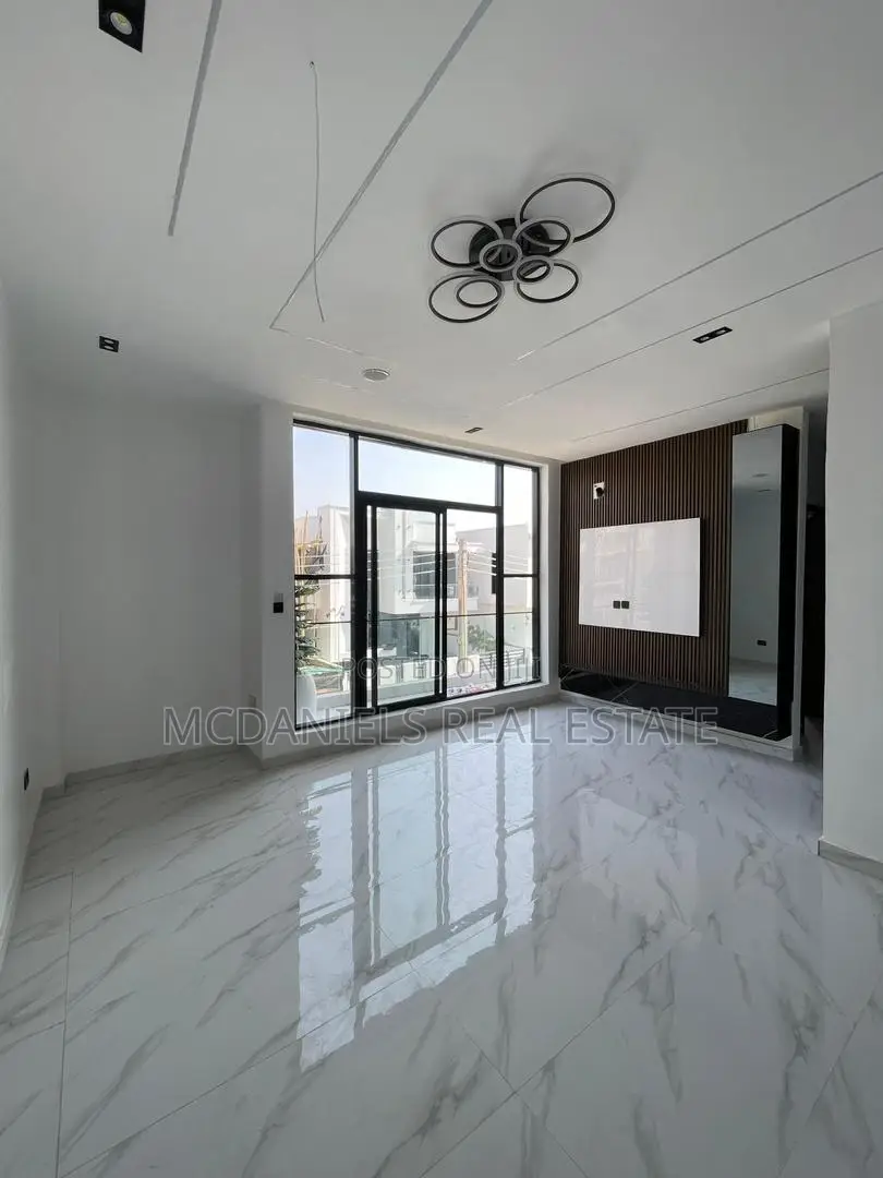Furnished 4bdrm Duplex in VGC / Ajah for sale