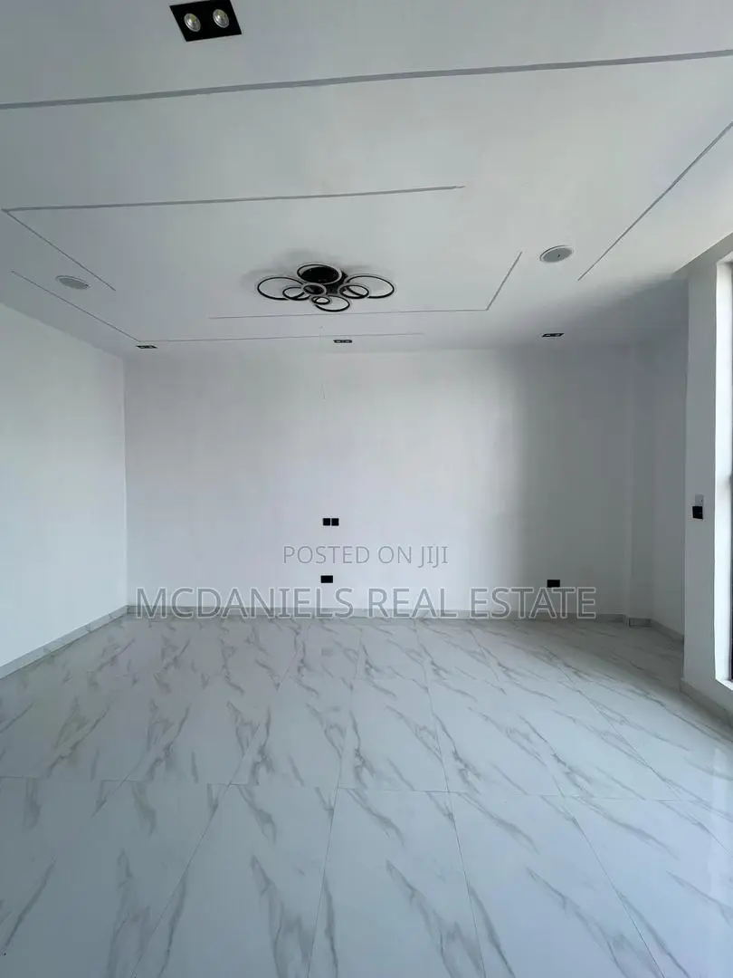 Furnished 4bdrm Duplex in VGC / Ajah for sale