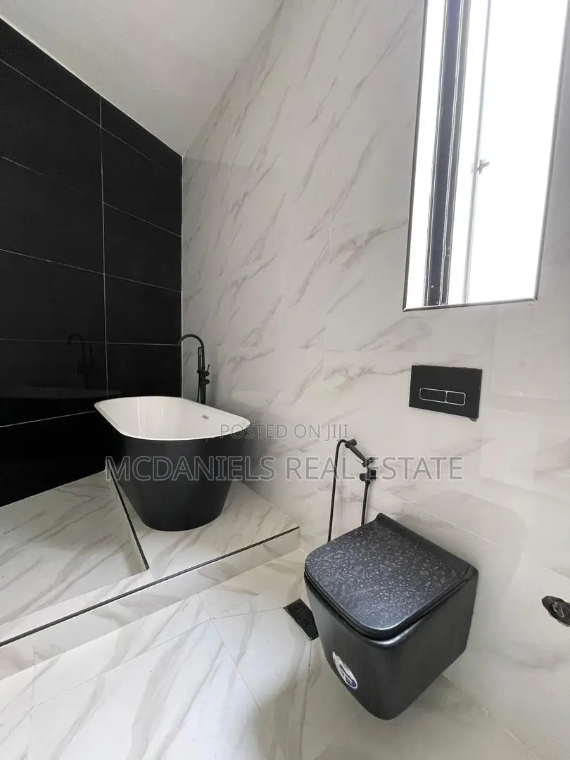 Furnished 4bdrm Duplex in VGC / Ajah for sale