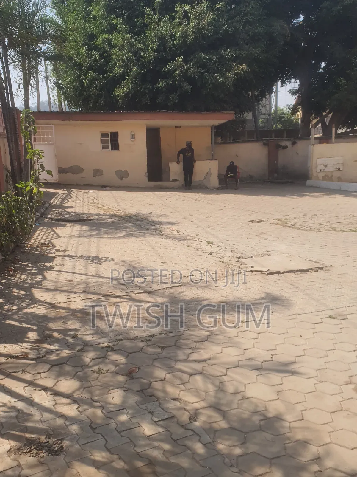 14bdrm Duplex in Clear Dot Shelters, Garki 2 for sale