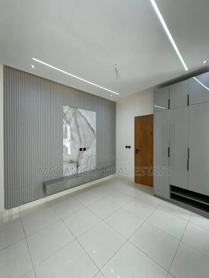Furnished 5bdrm Duplex in VGC / Ajah for sale