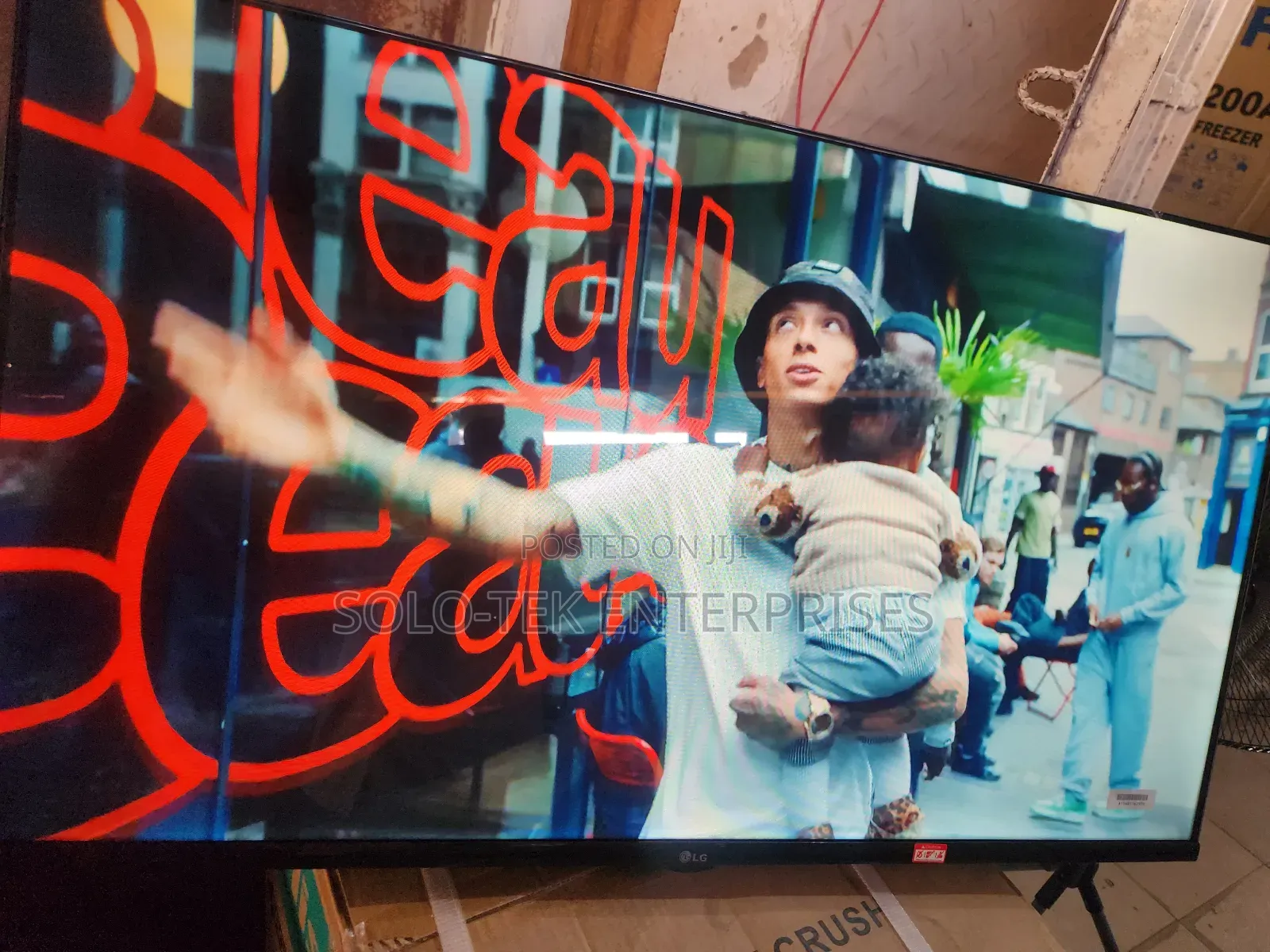 Lg 45inches Smart Frameless