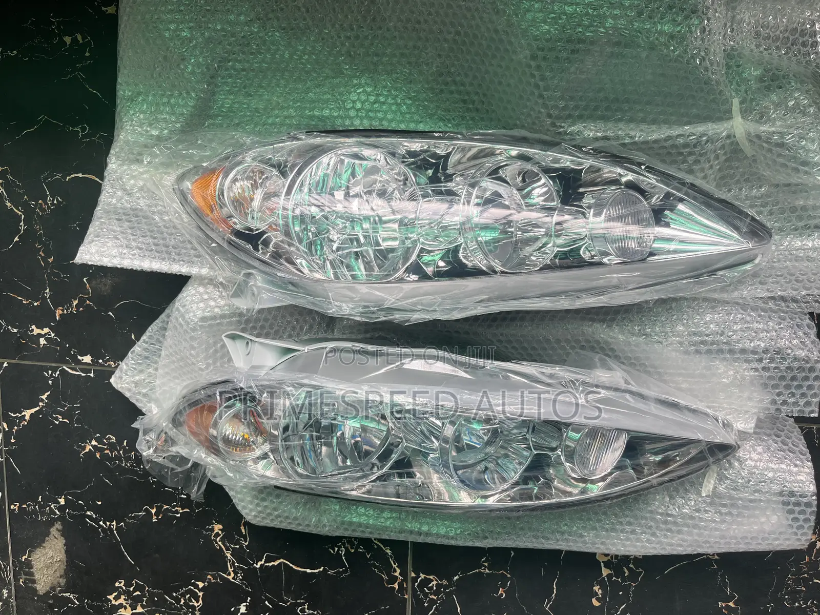 Headlamp Camry 2005 Model