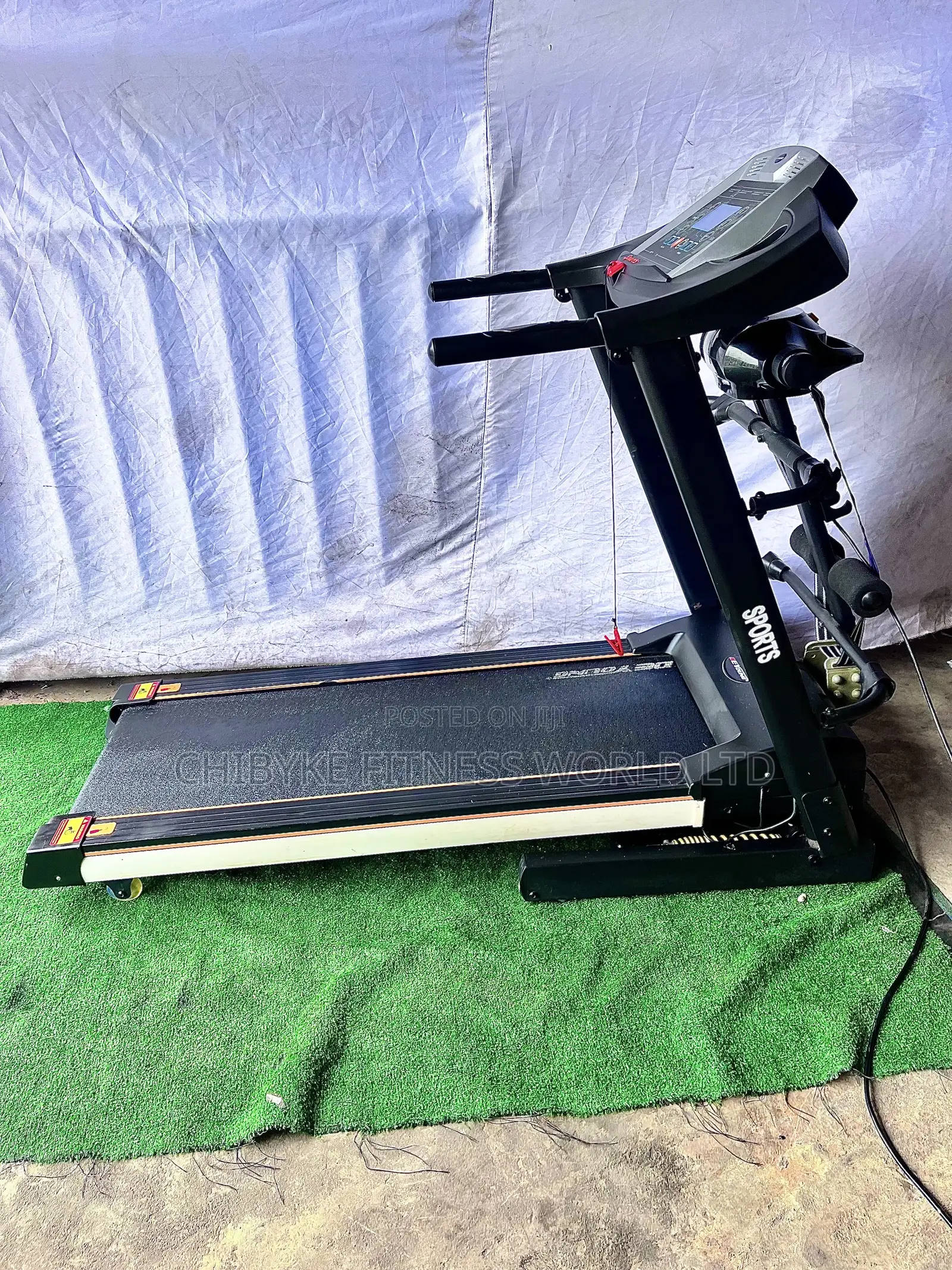 3.5hp Deyoung Treadmill With Auto Incline , Massager and Music Player
