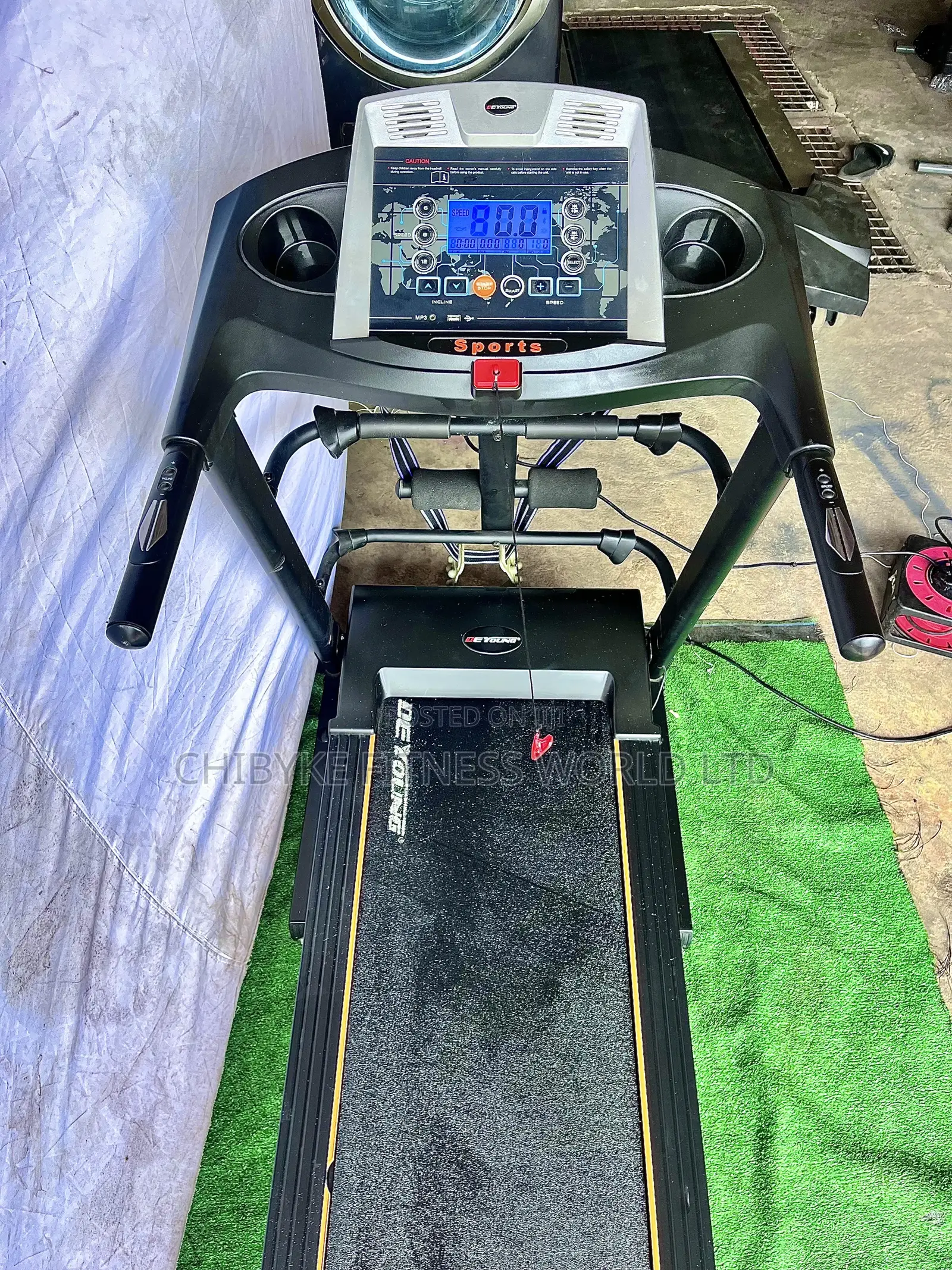 3.5hp Deyoung Treadmill With Auto Incline , Massager and Music Player
