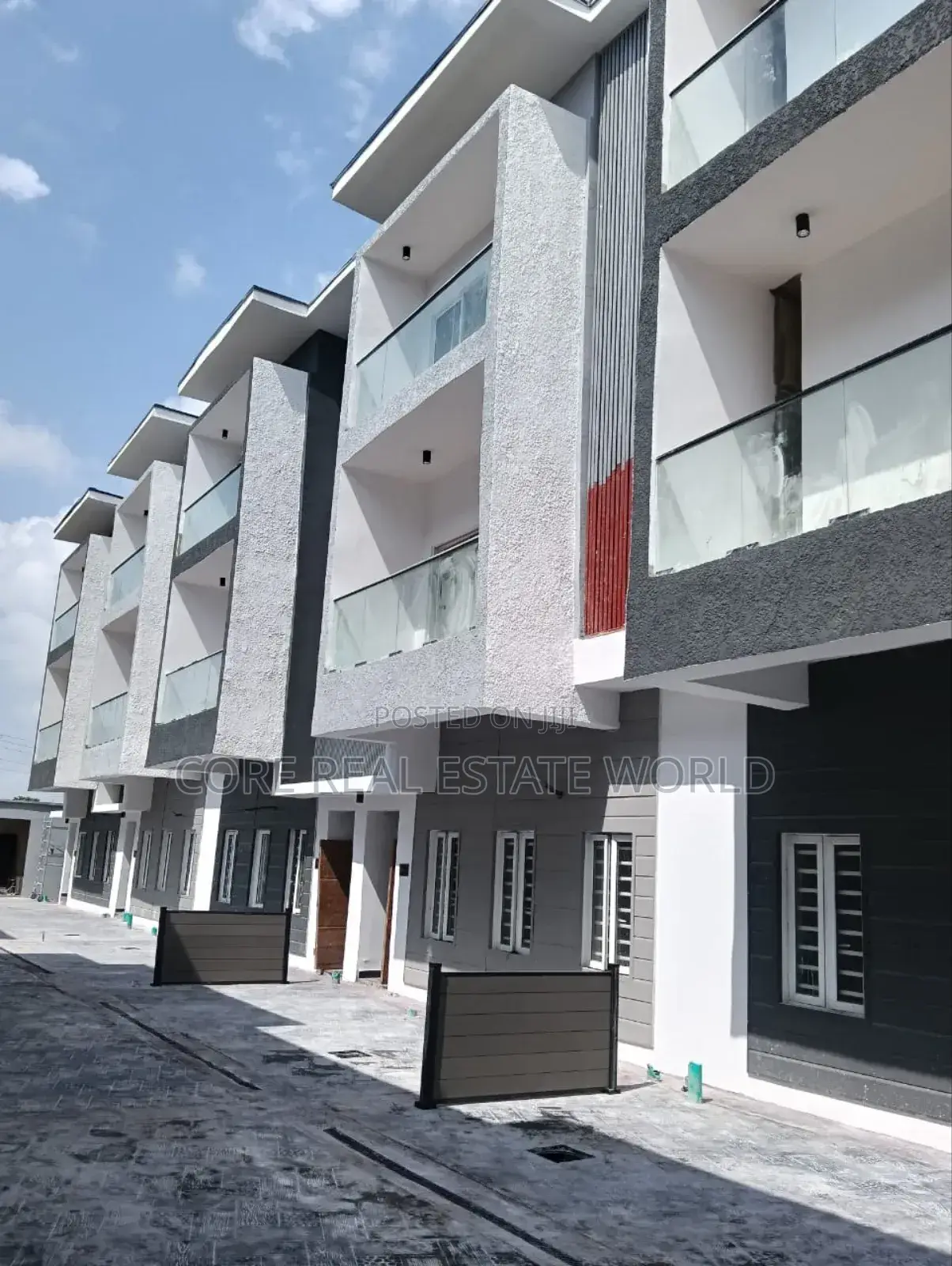 4bdrm Duplex in Ogufayo, Lakowe for sale