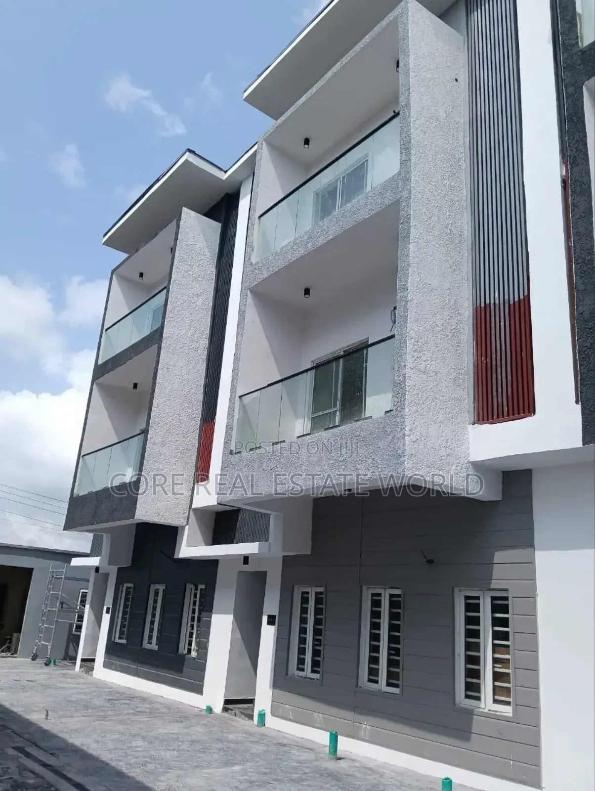 4bdrm Duplex in Ogufayo, Lakowe for sale