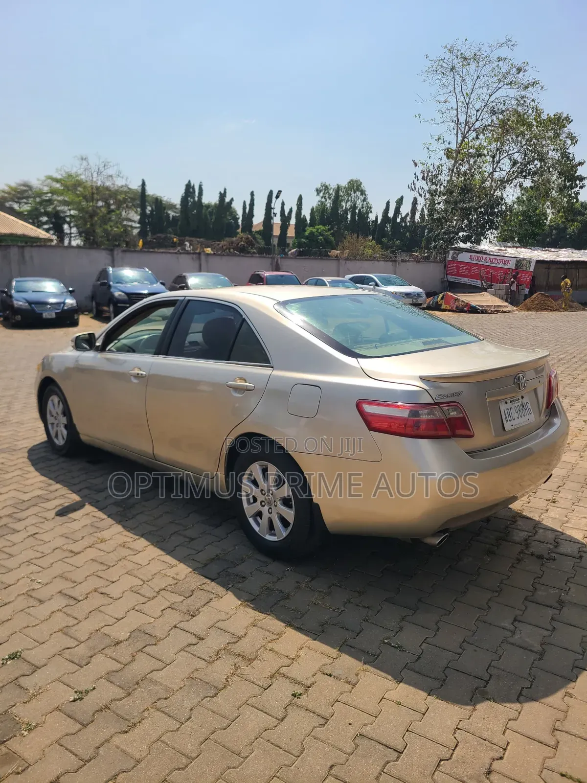 Toyota Camry XLE V6 4dr Sedan (3.5L 6cyl 6AM) 2008 Gold