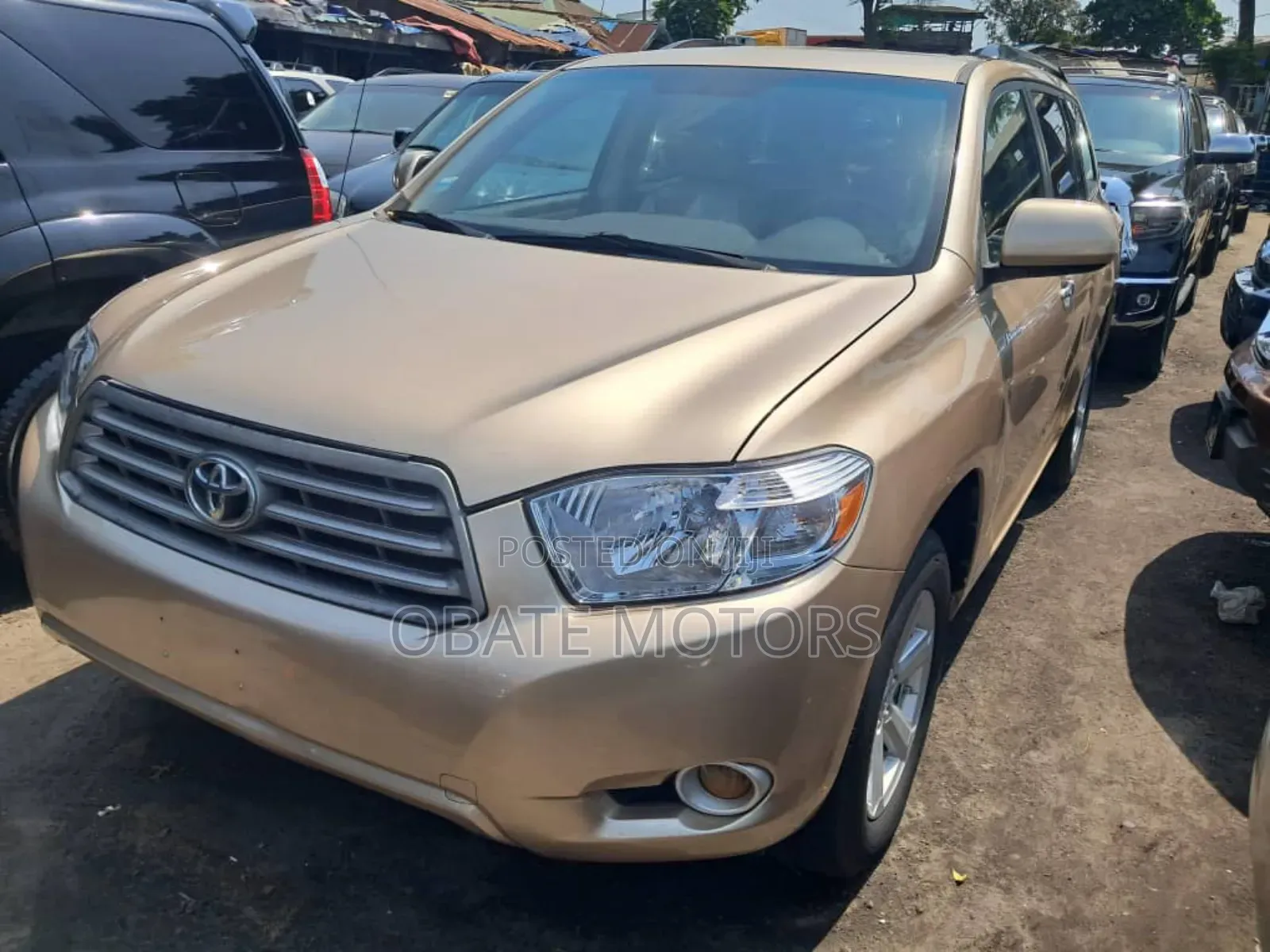 Toyota Highlander Limited 2010 Gold