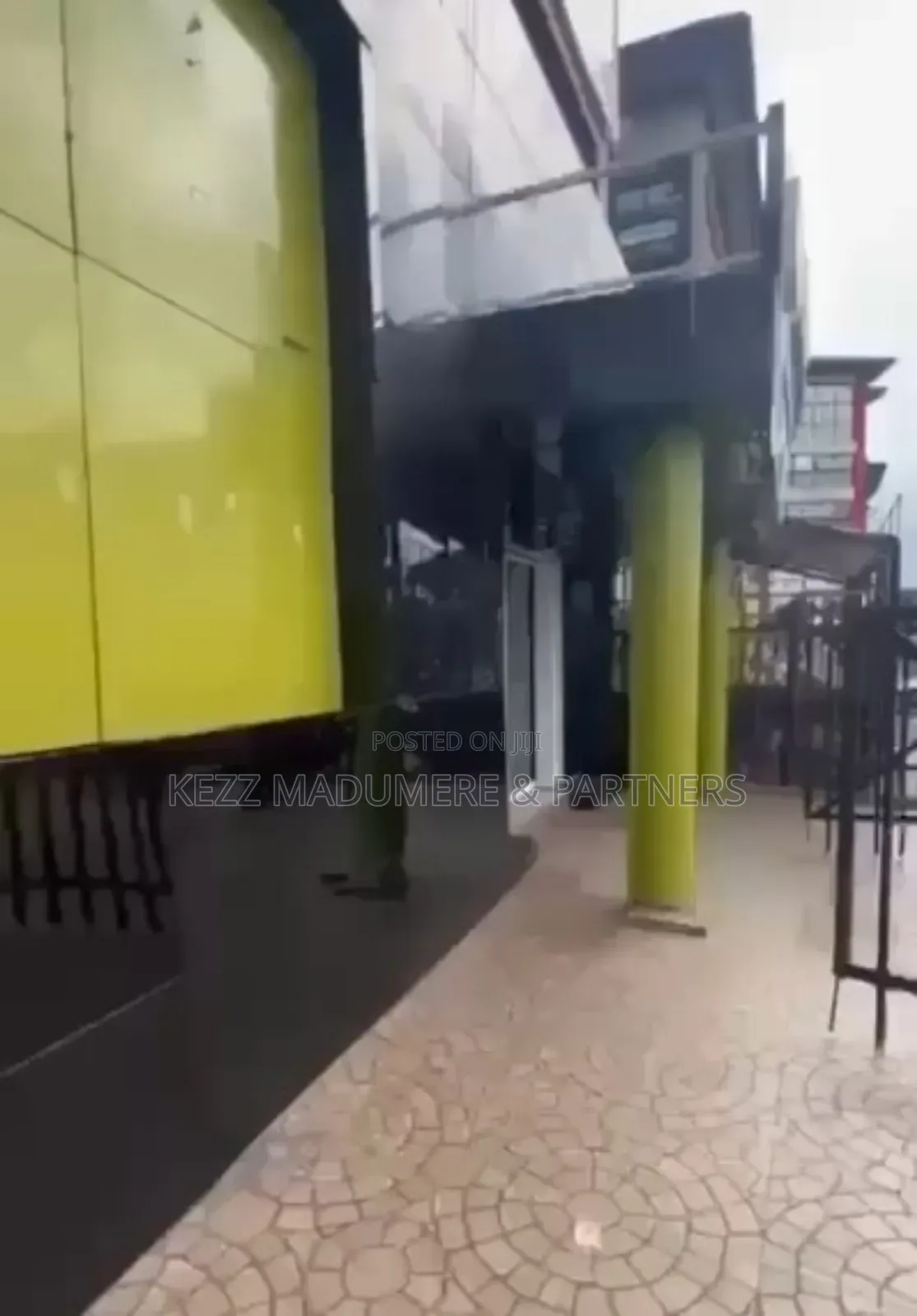 For Sale : 3 Storey Building Commercial Plaza on Aba Rd, Port Harcourt