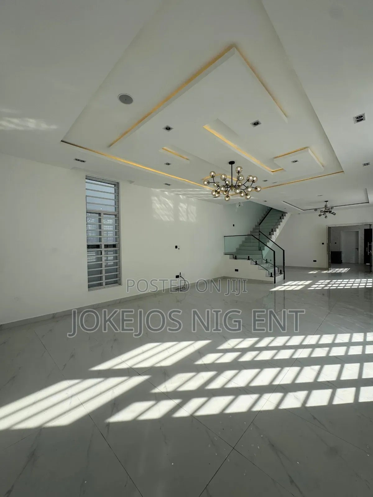 5bdrm Duplex in Chevron Drive Lekki for sale