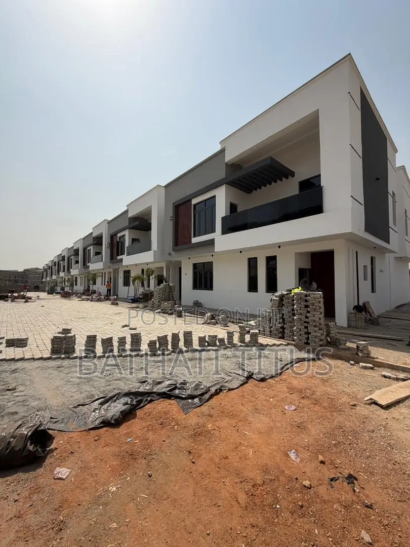 4bdrm Duplex in Kado for rent