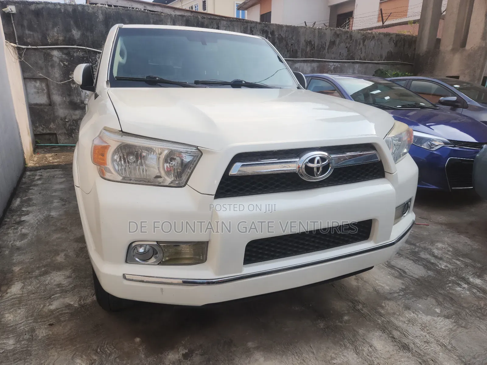 Toyota 4-Runner SR5 2WD 2012 White