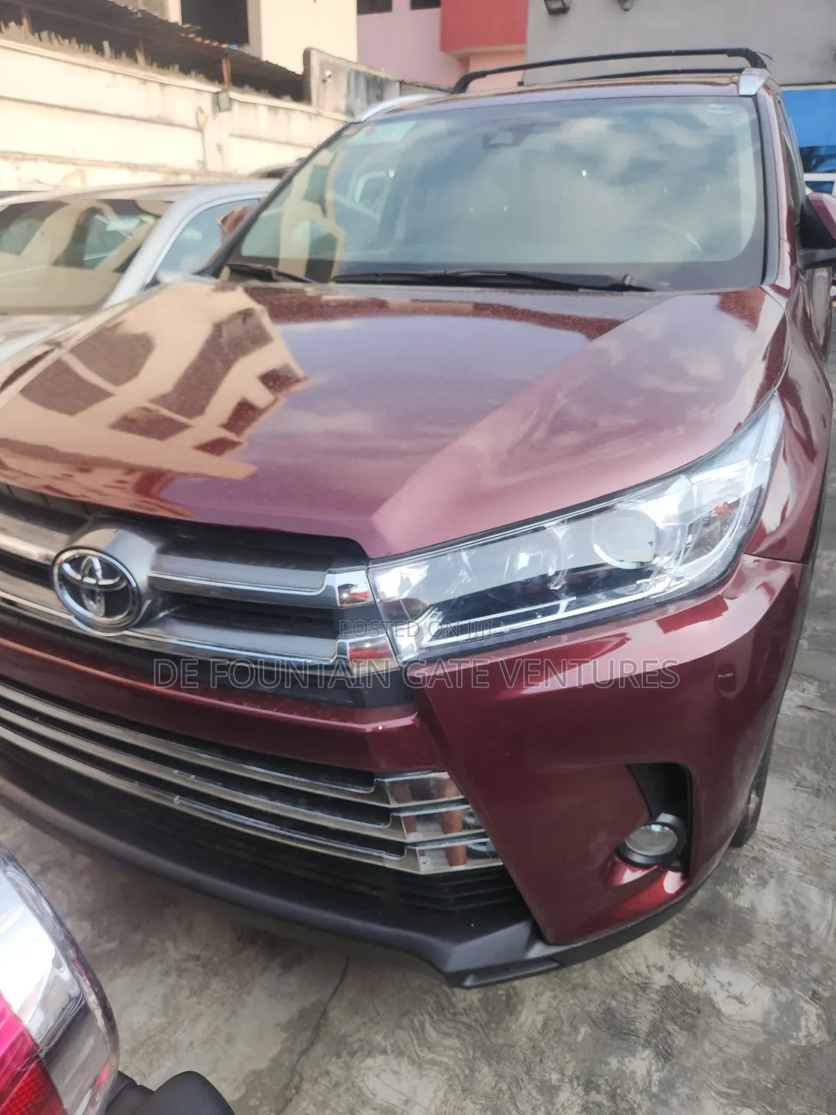 Toyota Highlander XLE 4x2 V6 (3.5L 6cyl 8A) 2017 Red